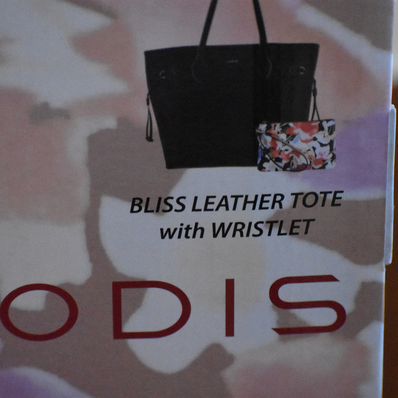 Only 1 left Lodis Bliss Leather Tote Bag 2 Piece - Picture 4 of 8